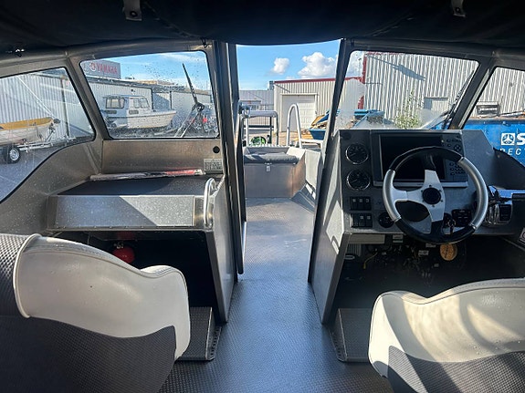 Anytec 750 SPD + Mercury 350 XL Verado 5 of 6