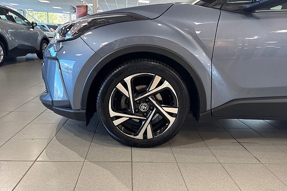 Toyota C-HR 17 of 21
