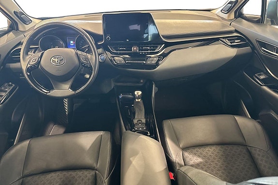 Toyota C-HR 10 of 21