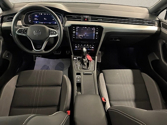 Volkswagen Passat 5 of 9