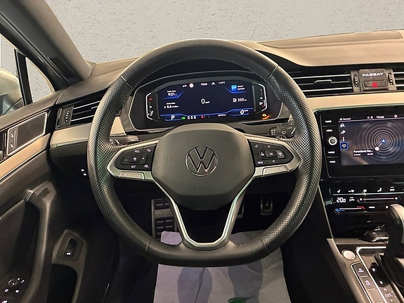 Volkswagen Passat 6 of 9