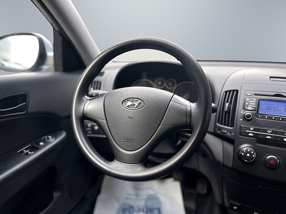 Hyundai i30 8 of 8