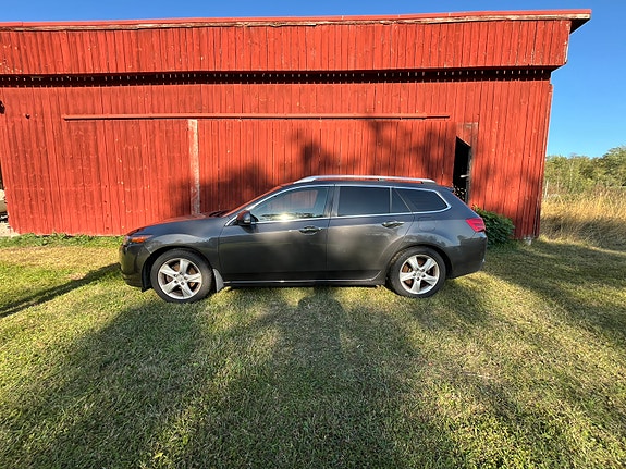 Honda Accord 6 of 6