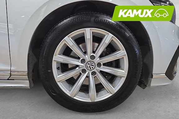 Volkswagen Passat 8 of 25