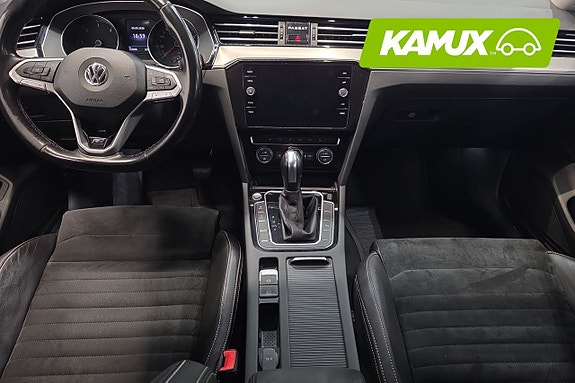 Volkswagen Passat 10 of 25