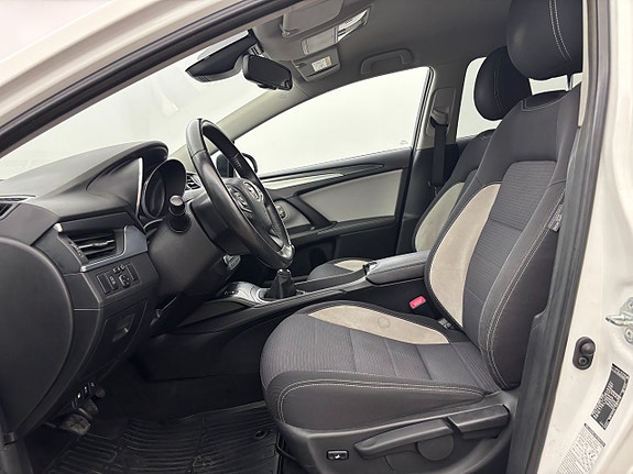 Toyota Avensis 17 of 22