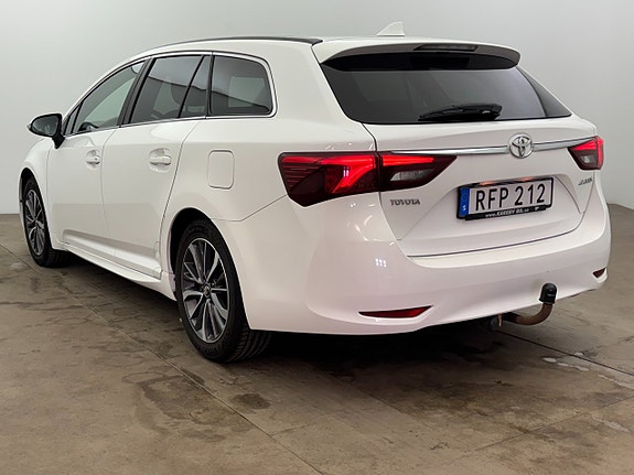 Toyota Avensis 4 of 22