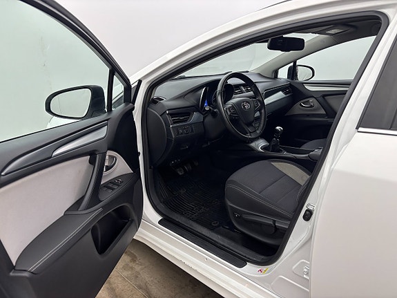 Toyota Avensis 16 of 22