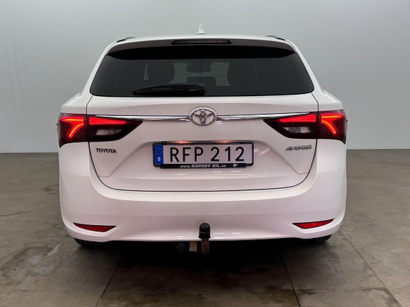 Toyota Avensis 5 of 22
