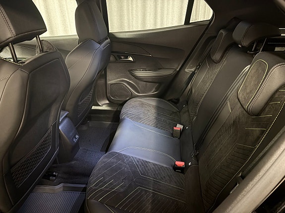 Peugeot 2008 6 of 18