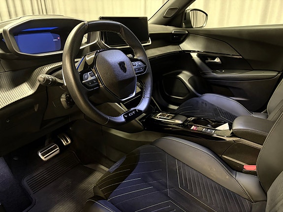Peugeot 2008 9 of 18
