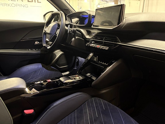 Peugeot 2008 11 of 18