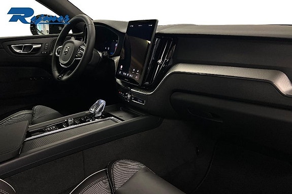 Volvo XC60 5 of 15