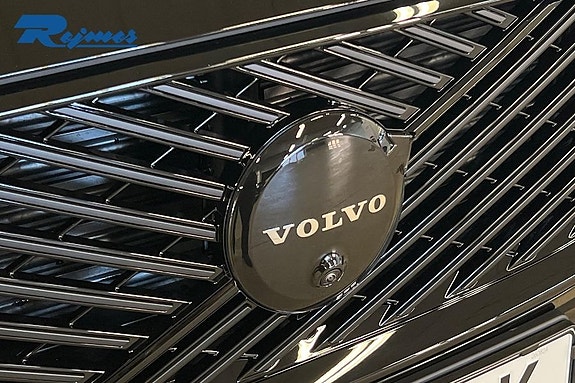 Volvo XC60 13 of 15