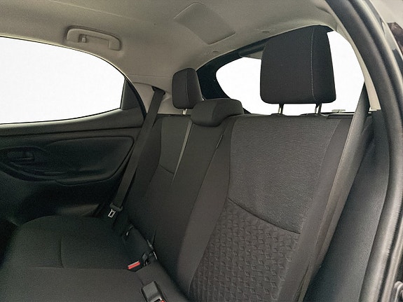 Toyota Yaris 28 of 30