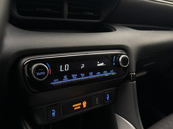 Toyota Yaris 24 of 30