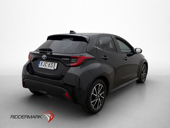 Toyota Yaris 6 of 30