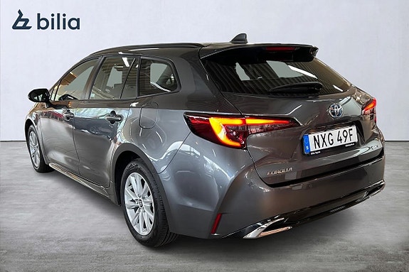 Toyota Corolla 2 of 21