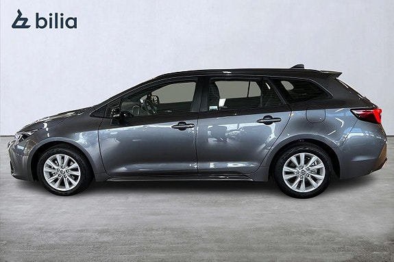Toyota Corolla 3 of 21