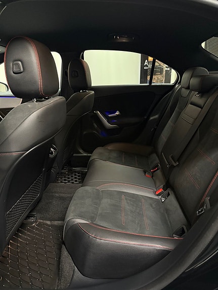 Mercedes-Benz A220 27 of 29