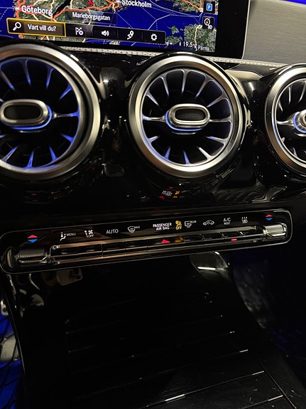 Mercedes-Benz A220 24 of 29