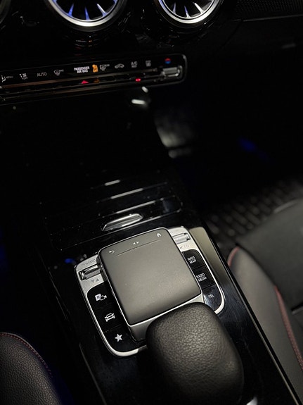 Mercedes-Benz A220 25 of 29