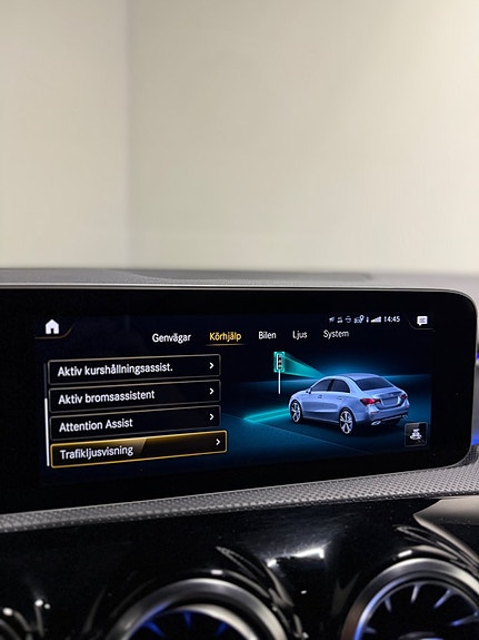 Mercedes-Benz A220 21 of 29