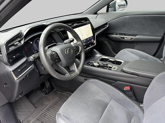 Lexus RZ450e 12 of 22