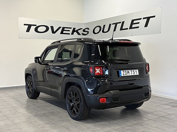 Jeep Renegade 4 of 18