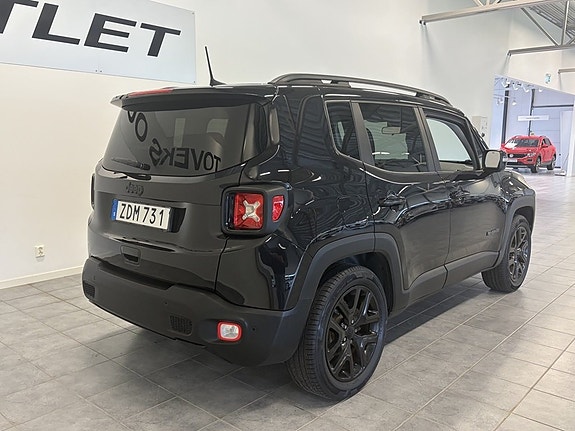 Jeep Renegade 6 of 18