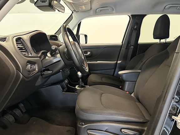 Jeep Renegade 7 of 18