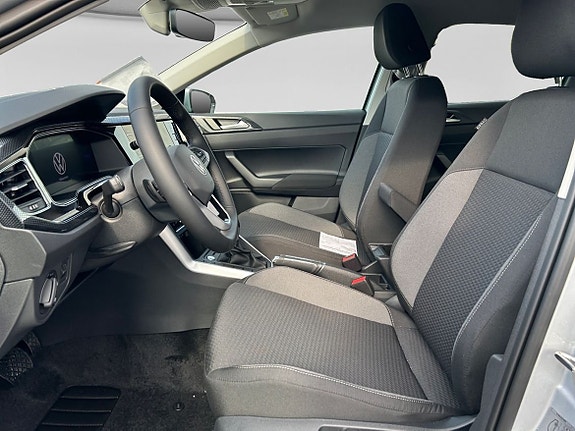 Volkswagen Polo 9 of 15
