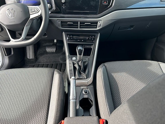 Volkswagen Polo 11 of 15