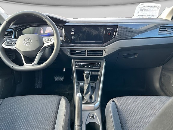 Volkswagen Polo 11 of 15