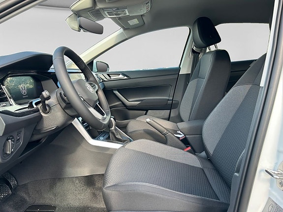 Volkswagen Polo 9 of 15