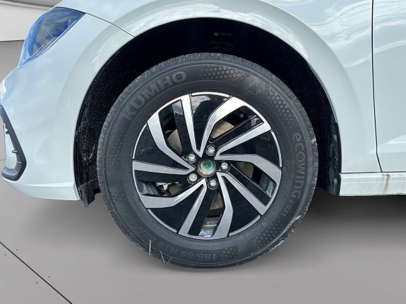 Volkswagen Polo 14 of 15