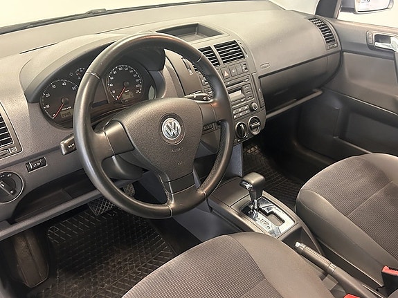 Volkswagen Polo 14 of 14