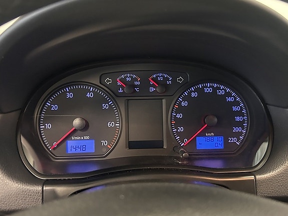 Volkswagen Polo 11 of 14