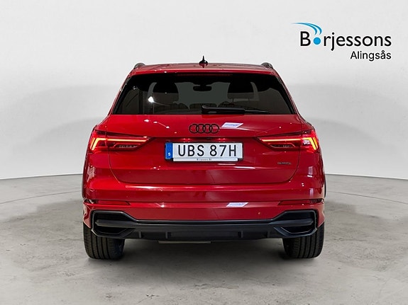 Audi Q3 5 of 17