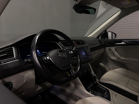 Volkswagen Tiguan 11 of 26