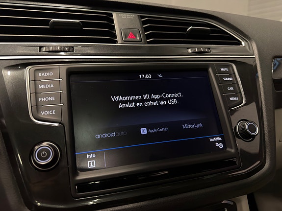 Volkswagen Tiguan 21 of 26