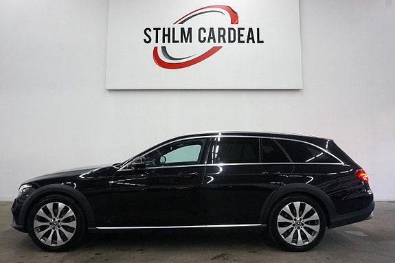 Mercedes-Benz E220 d 3 of 30