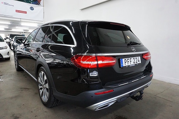 Mercedes-Benz E220 d 4 of 30