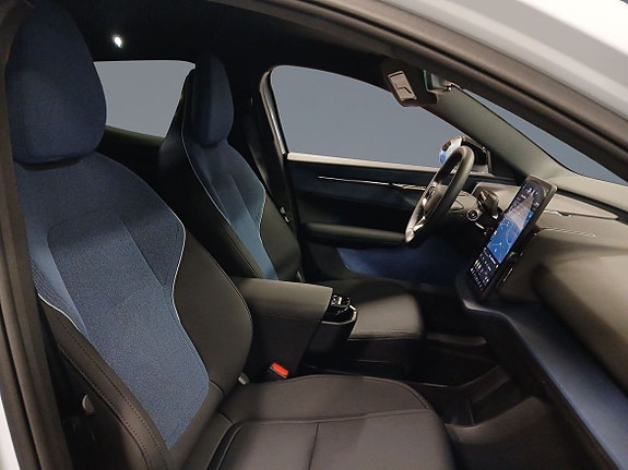 Volvo EX30 8 of 12