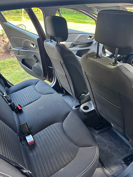 Renault Clio 9 of 10