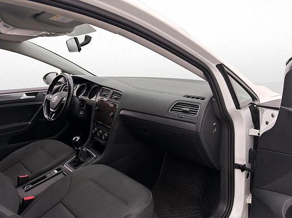 Volkswagen Golf I 21 of 27