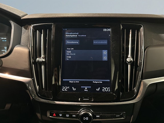 Volvo V90 Cross Country 11 of 20