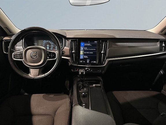 Volvo V90 Cross Country 8 of 20