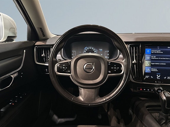 Volvo V90 Cross Country 9 of 20