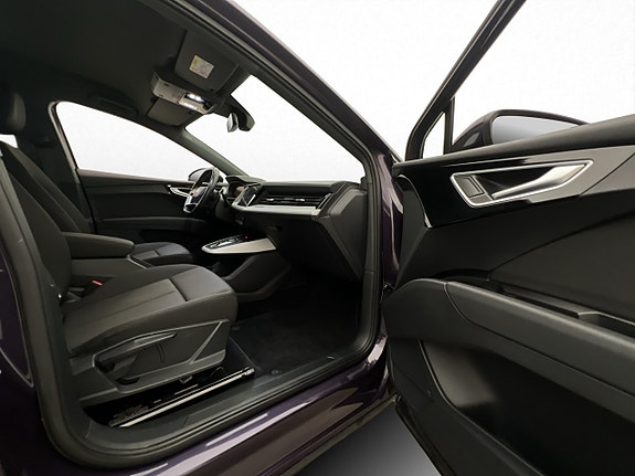 Audi Q4 e-tron 24 of 30